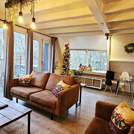 木屋 De Bosdriehoek Ii 杜柏